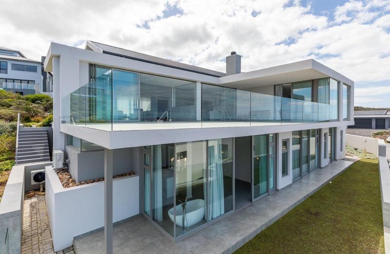 5 Bedroom Property for Sale in Pinnacle Point Golf Estate Western Cape